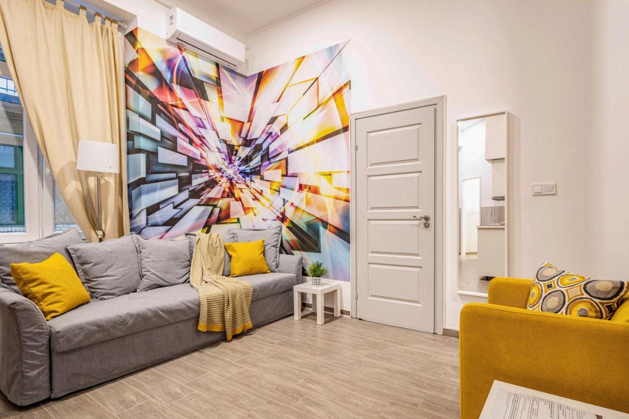 Appartamento Klauzal Bella *